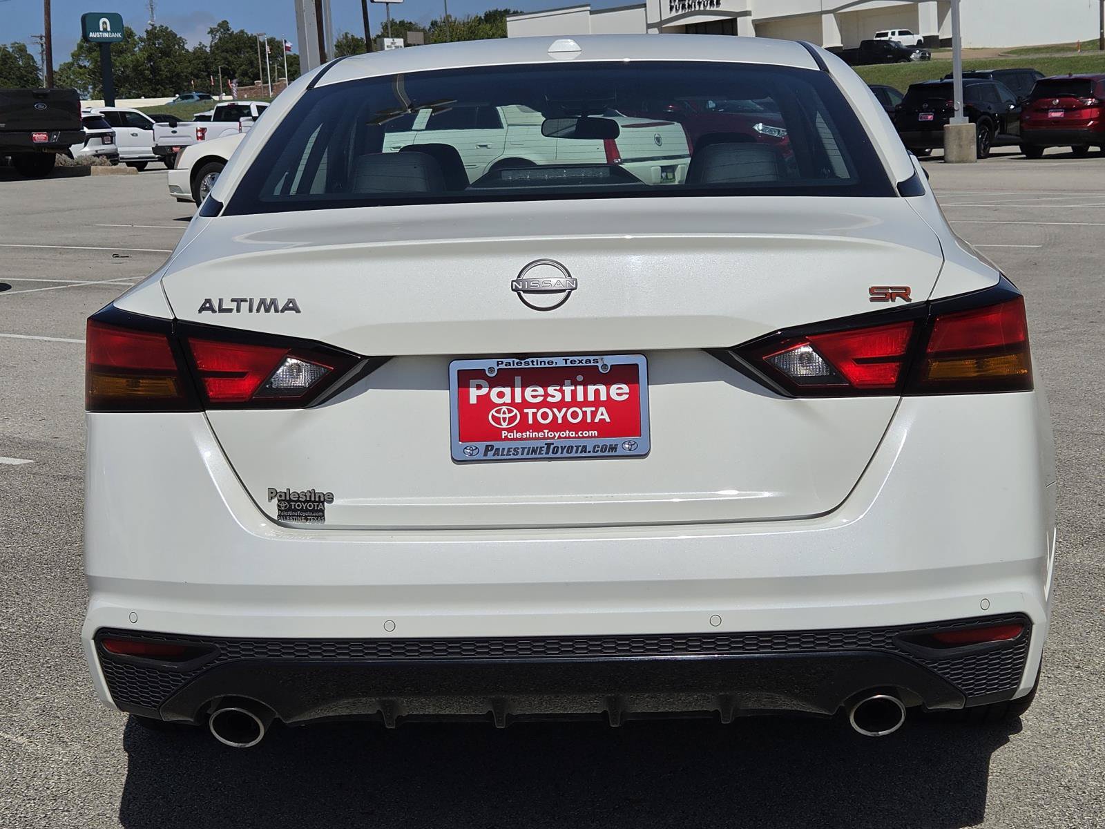 Used 2025 Nissan Altima 2.5 SR FWD image 5