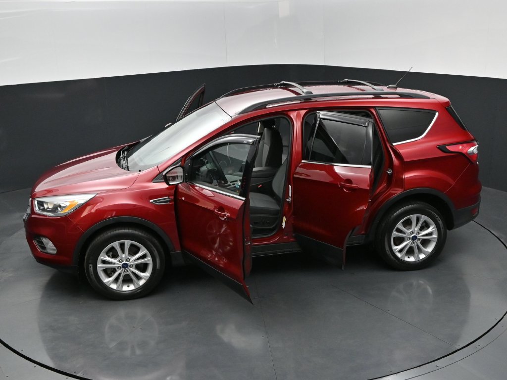 Used 2017 Ford Escape SE w/ Equipment Group 201A AWD/4WD image 34