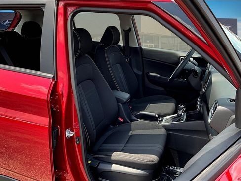 New 2025 Hyundai Venue SEL image 27