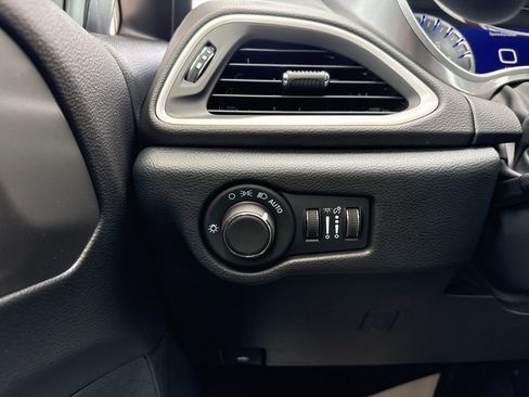 New 2026 Chrysler Voyager LX image 12