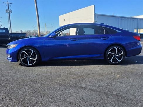 Used 2018 Honda Accord Sport image 6