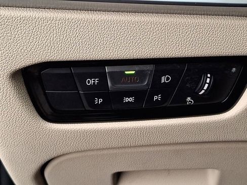 Used 2019 BMW 330i xDrive Sedan w/ Convenience Package image 36