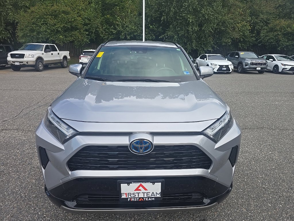 Used 2022 Toyota RAV4 SE w/ SE Grade Weather Package AWD/4WD image 2