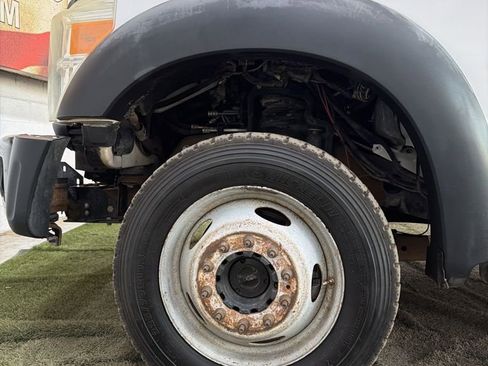 Used 2014 Ford F550 4x4 Crew Cab Super Duty image 40