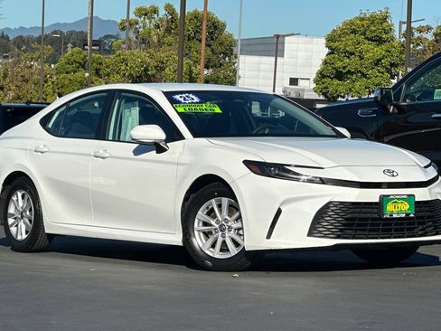 Used 2025 Toyota Camry LE FWD image 2
