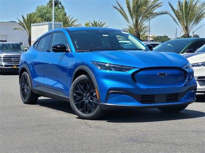 New 2025 Ford Mustang Mach-E Select w/ Comfort Package Lite