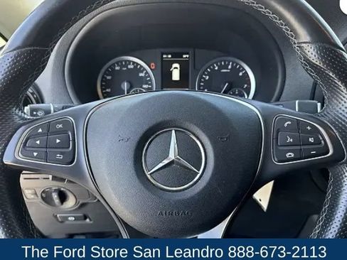 Used 2023 Mercedes-Benz Metris image 8