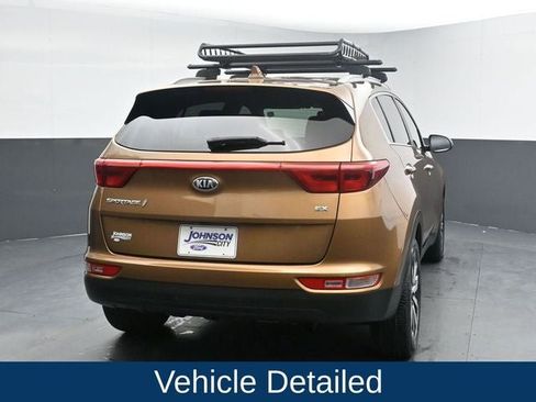 Used 2017 Kia Sportage EX image 11