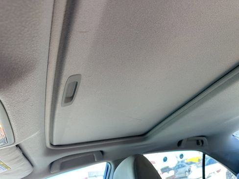 Used 2010 Toyota Camry LE image 8