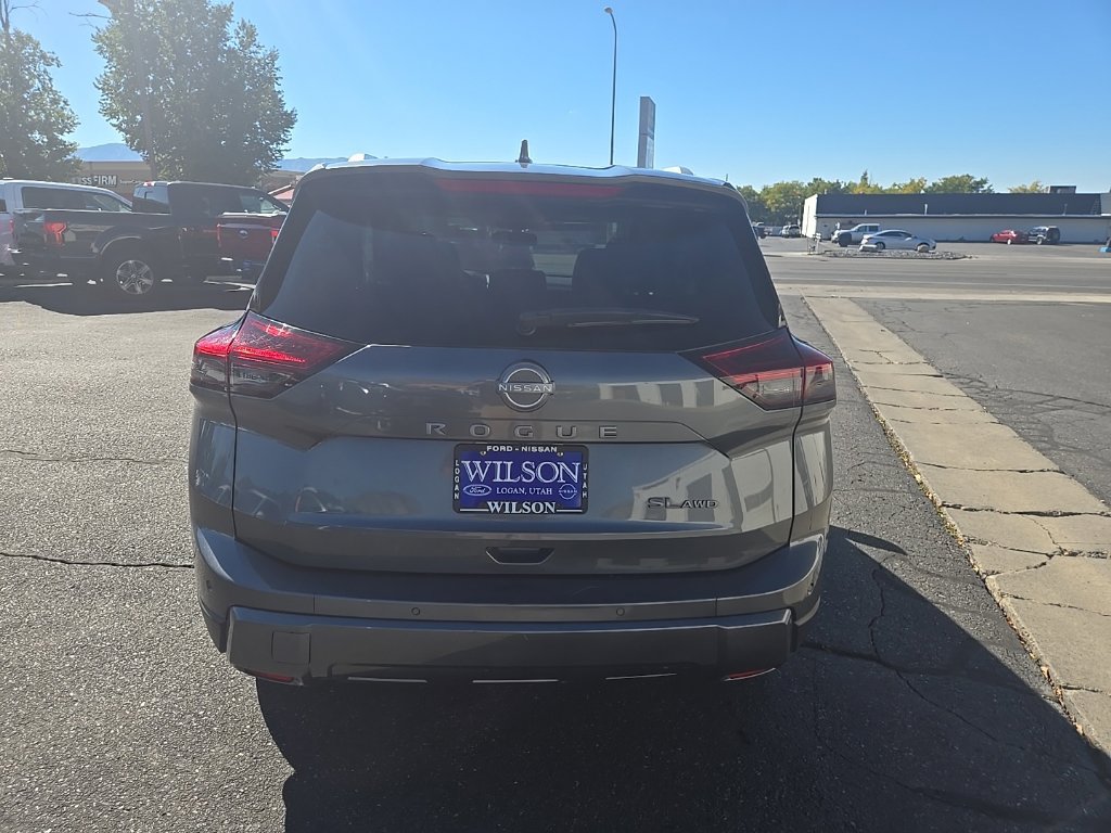 Used 2026 Nissan Rogue SL AWD/4WD image 6