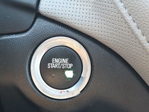 Used 2019 Chevrolet Equinox Premier image 31