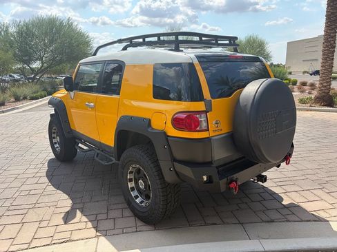 Used 2007 Toyota FJ Cruiser 4WD w/ Convenience Pkg image 4