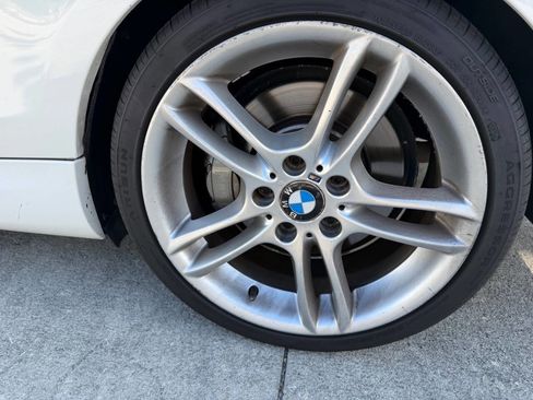 Used 2012 BMW 135i Convertible image 28