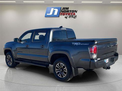Used 2023 Toyota Tacoma TRD Sport image 7