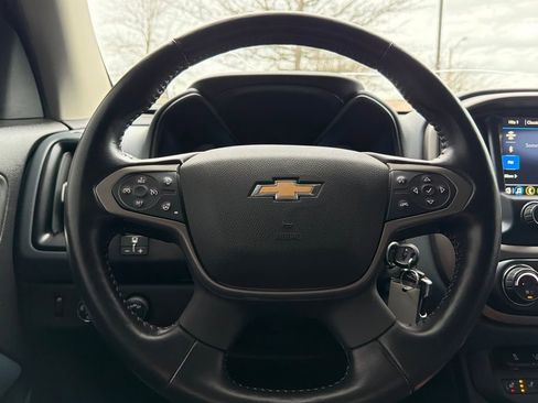 Used 2021 Chevrolet Colorado Z71 w/ Safety Package AWD/4WD image 18