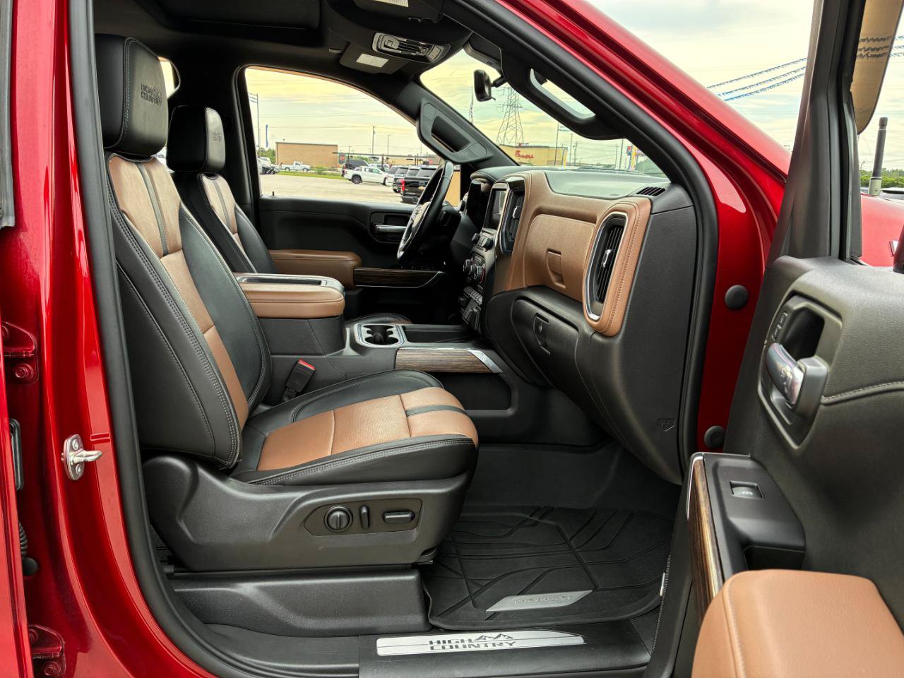 Used 2021 Chevrolet Silverado 1500 High Country w/ Technology Package AWD/4WD image 17