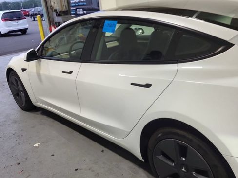 Used 2023 Tesla Model 3 Standard Range RWD image 4
