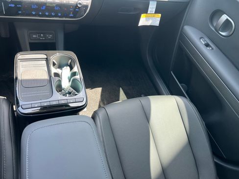 New 2025 Hyundai Ioniq 5 SEL image 36
