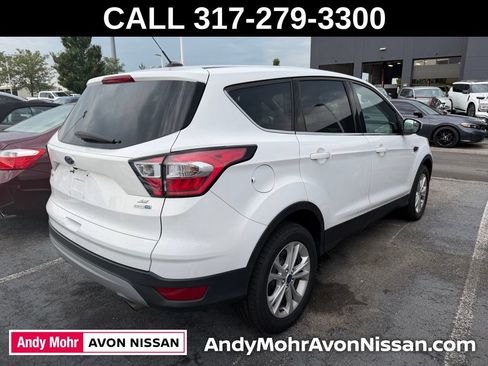 Used 2017 Ford Escape SE AWD/4WD image 4