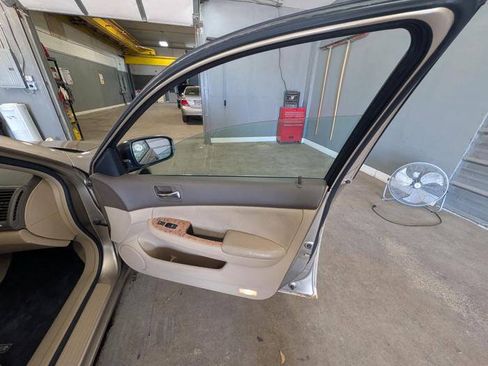Used 2003 Honda Accord EX image 30