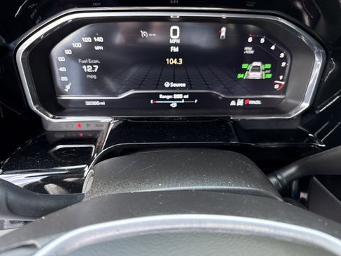 Used 2024 GMC Sierra 1500 SLT image 8