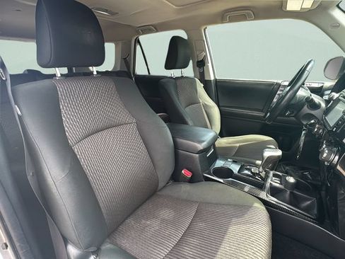 Used 2019 Toyota 4Runner TRD Off-Road AWD/4WD image 15