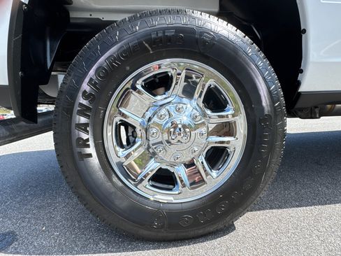 New 2026 RAM 2500 Tradesman w/ Chrome Appearance Group AWD/4WD image 18