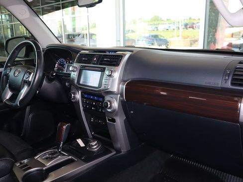Used 2018 Toyota 4Runner Limited AWD/4WD image 51