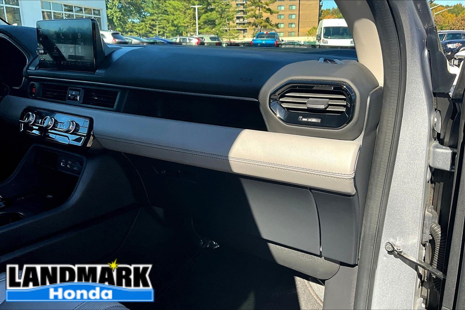 Used 2023 Honda Pilot EX-L image 16