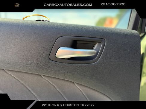 Used 2019 Dodge Charger SXT RWD image 25