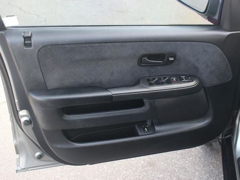 Used 2005 Honda CR-V EX image 12