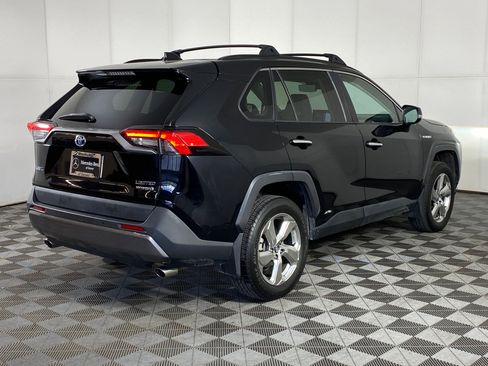 Used 2020 Toyota RAV4 Limited image 8