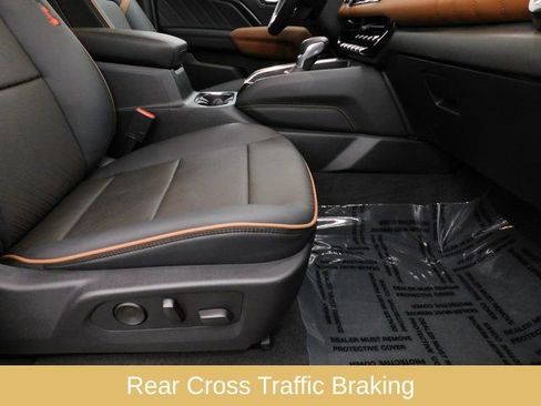 Used 2024 GMC Canyon AT4 w/ AT4 Premium Package image 34