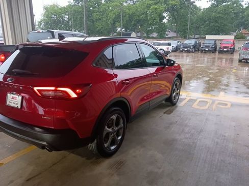 Used 2025 Ford Escape ST-Line AWD/4WD image 7