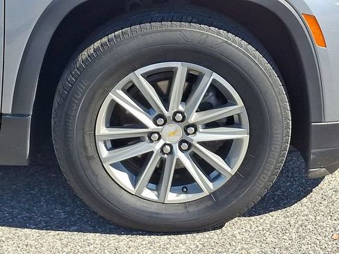 Used 2023 Chevrolet Traverse LT w/ LPO, Floor Liner Package AWD/4WD image 27