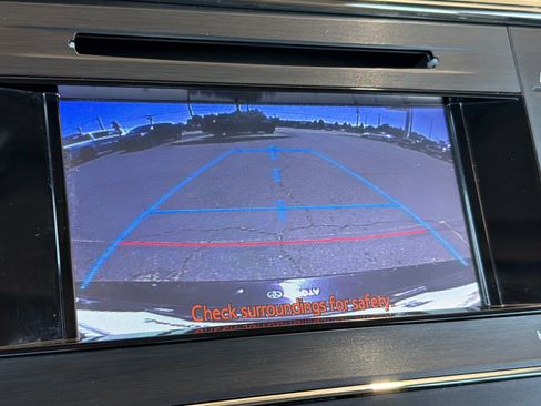 Used 2013 Toyota Avalon XLE Touring FWD image 16