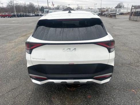 Used 2025 Kia Sportage LX image 6