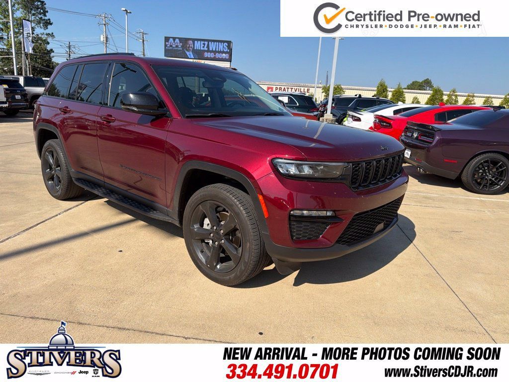 Used 2023 Jeep Grand Cherokee Limited w/ Black Appearance Package RWD image 1