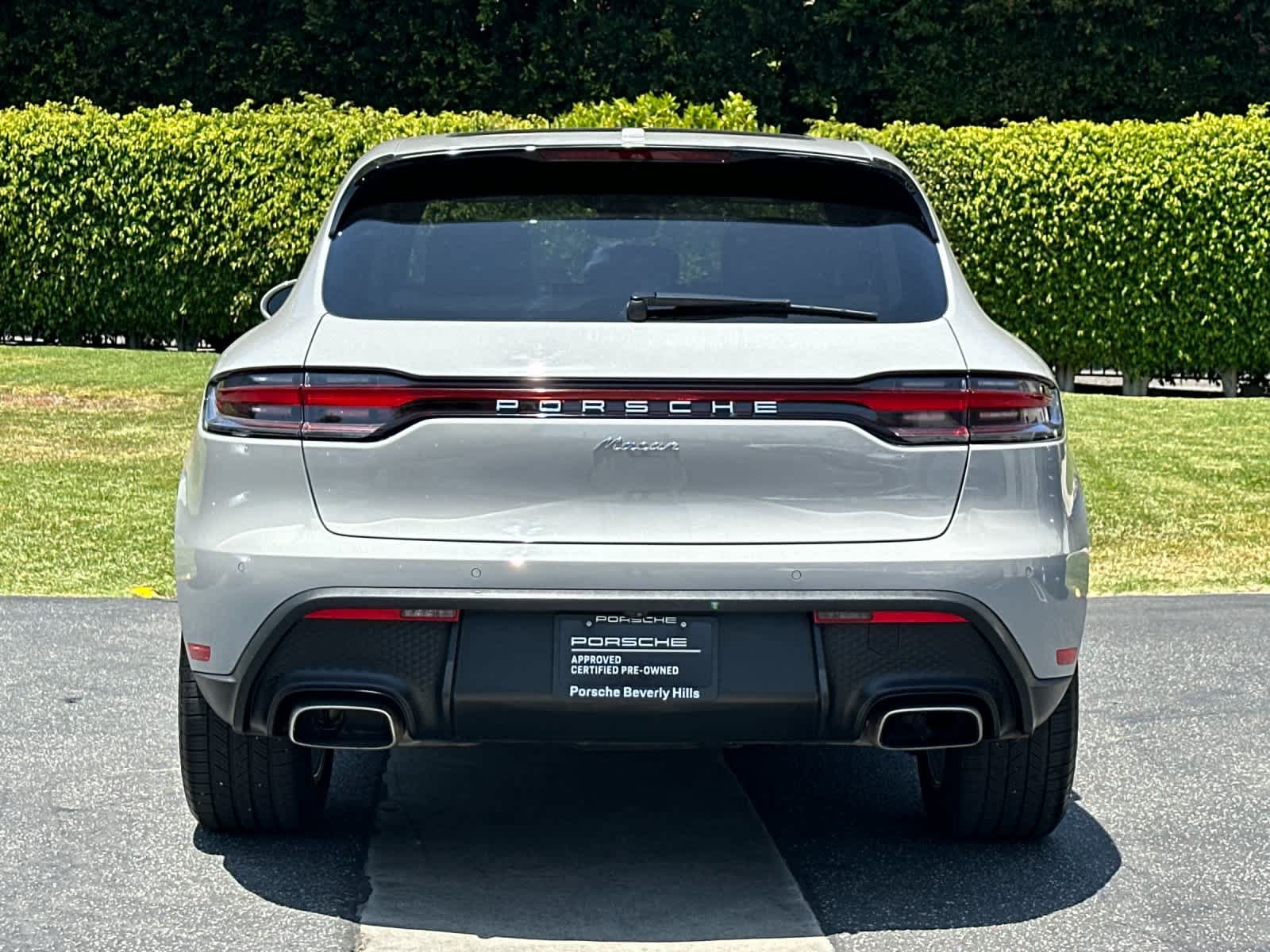 Certified 2025 Porsche Macan AWD/4WD image 7