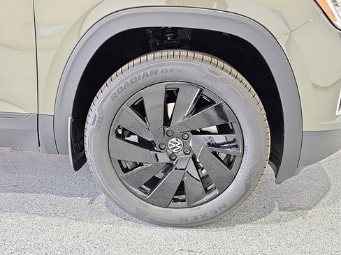 New 2026 Volkswagen Atlas SE image 5