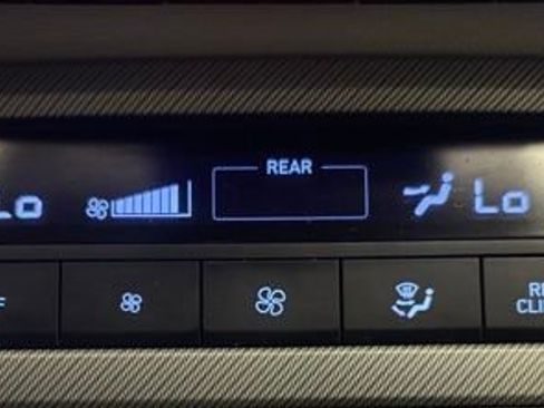 Used 2023 Hyundai Palisade SEL w/ Premium Package image 35