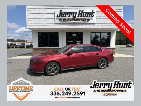 Used 2023 Honda Accord EX image 1