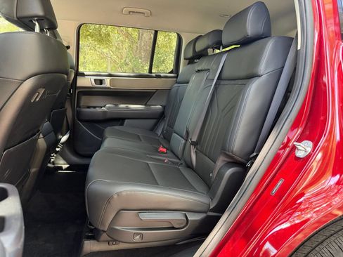 Used 2025 Hyundai Santa Fe SEL AWD/4WD image 26