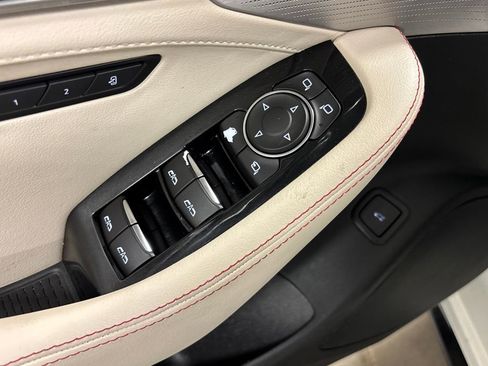 Used 2021 Cadillac CT5 V w/ Premium Package image 26