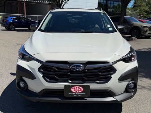 Used 2024 Subaru Crosstrek 2.0i Premium AWD/4WD image 3