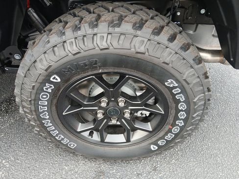 New 2025 Jeep Gladiator Sport image 16