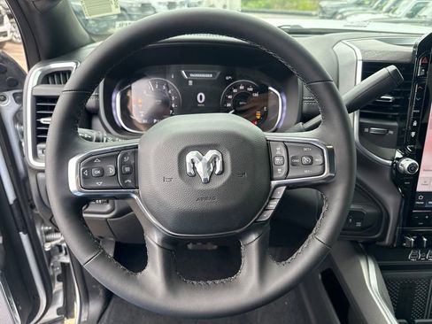 New 2026 RAM 2500 Laramie AWD/4WD image 10