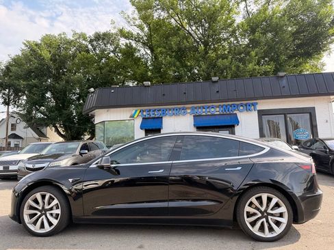 Used 2018 Tesla Model 3 RWD image 3