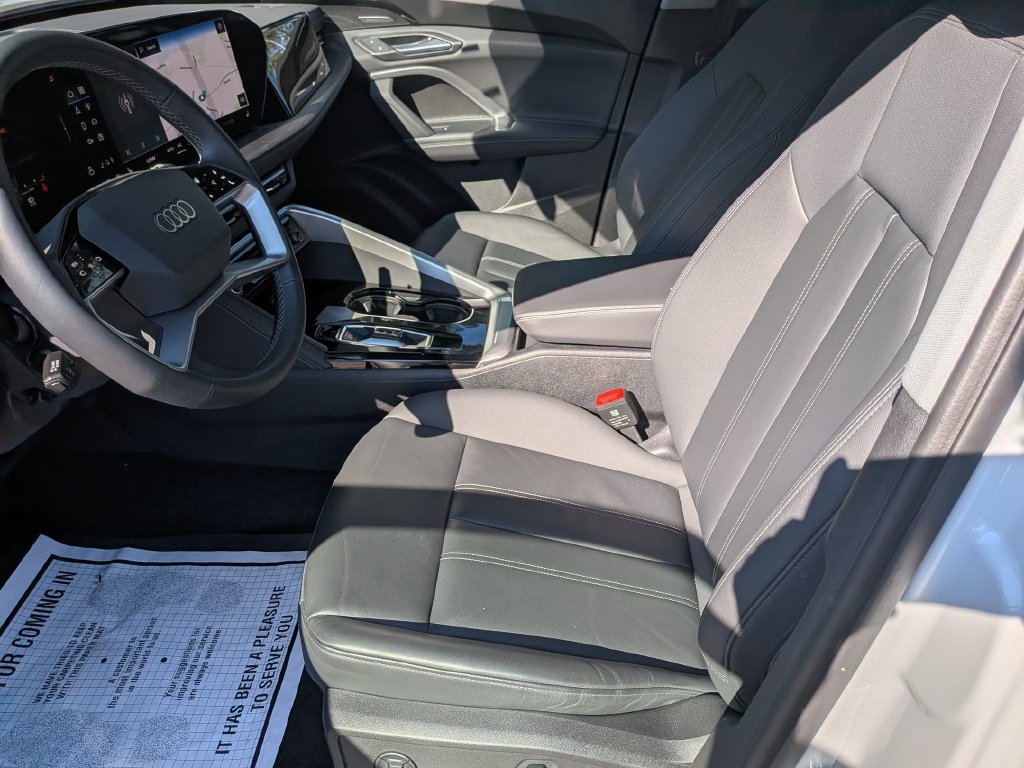 Used 2025 Audi Q5 Premium w/ Premium Plus AWD/4WD image 11