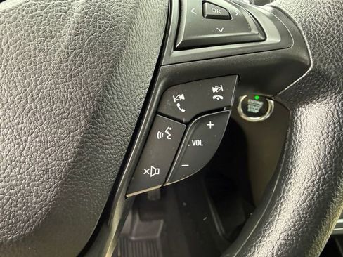 Used 2023 Ford Edge SE image 13